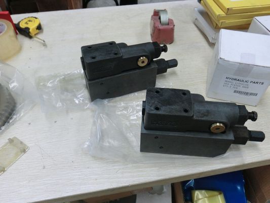 クローラークレーンに適用 炭素鋼 A10vso45 A10vso63 部品 液圧バルブ Dr