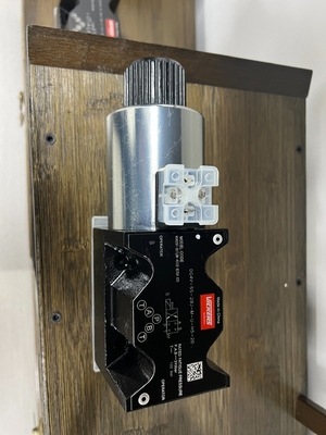 DCソレノイドバルブ圧力 普通温度 水力部品 Dg4V-3-6c-M-U-H7-69-En124