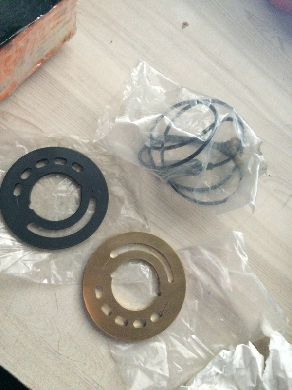 リンデ Hpv55t Hpr75 Hpr100 Hpr105 Hpr130 Hpr160 Hmr135用のピストン 水力ポンプ部品