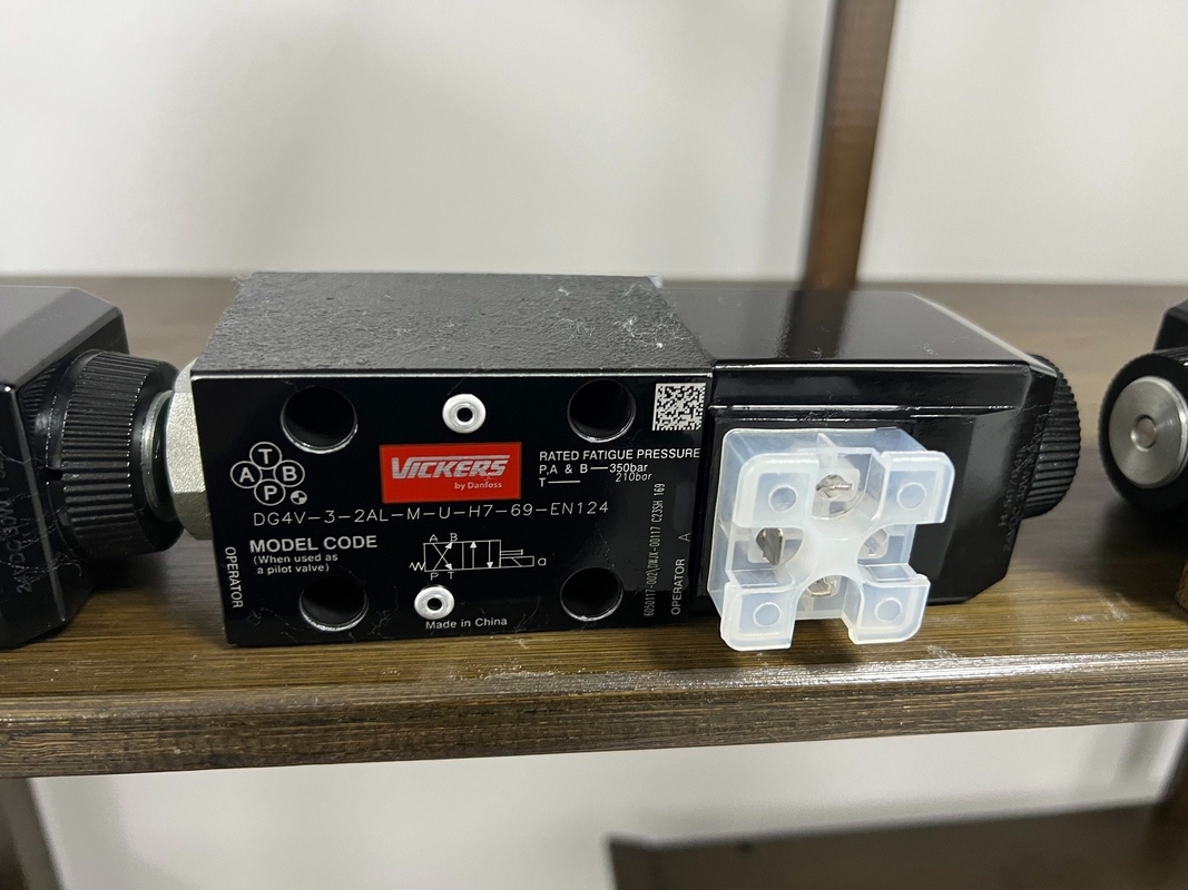 工業用 電磁弁 Dg4V-3-2al-M-U-H7-69-En124 液体スペアパーツ